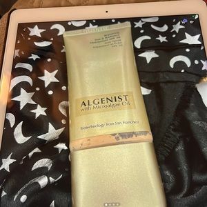 Algenist repairing tint & radiance moisturizer SPF30
